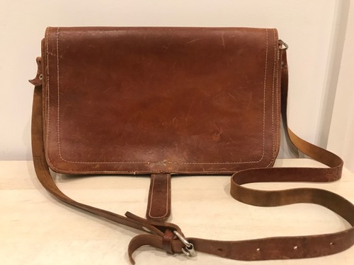 Vintage leather shoulder bag
